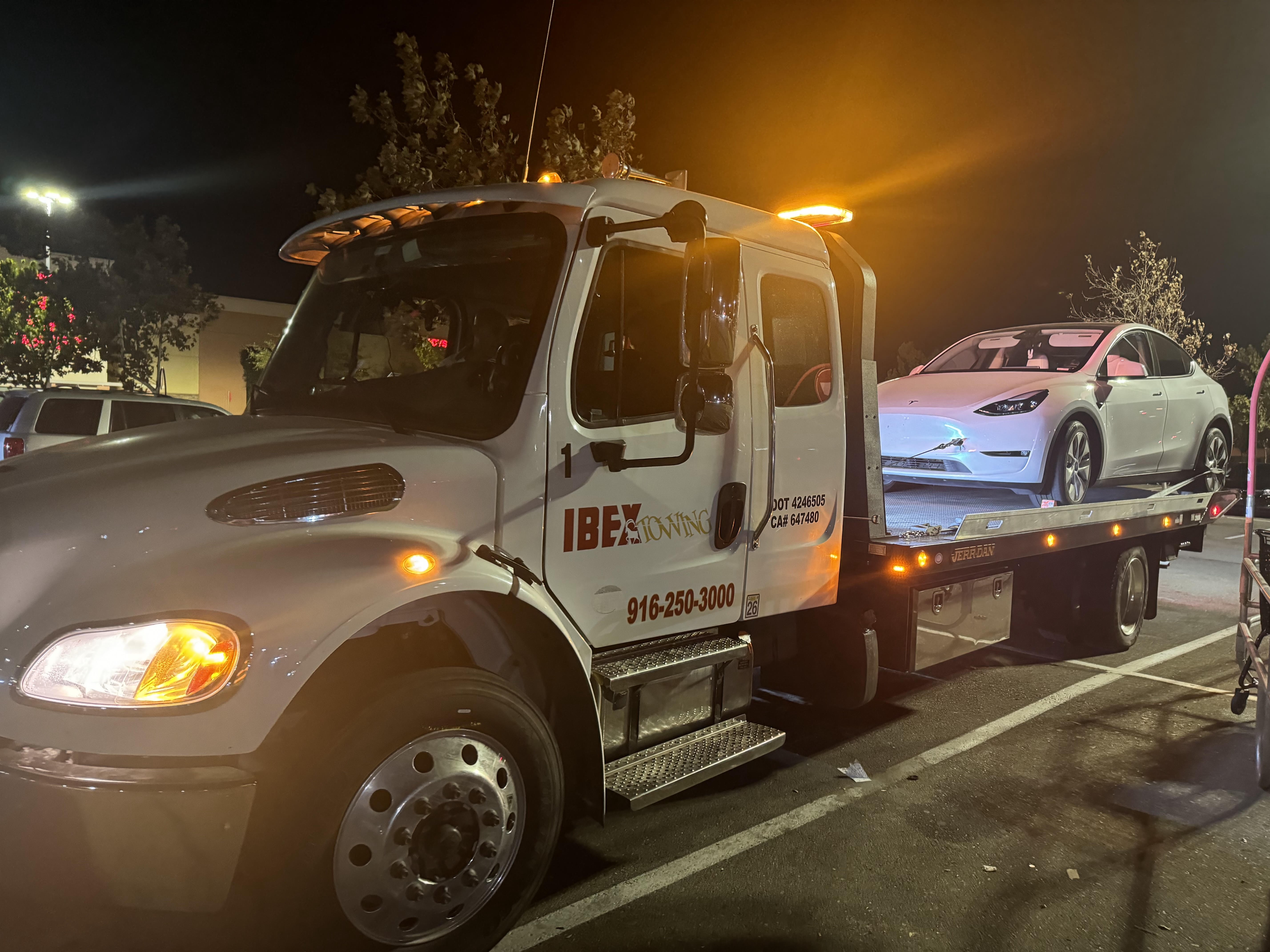 Tow Truck Image 1